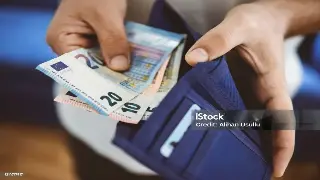 金融新手入门指南：关键术语解读与实践应用 poster