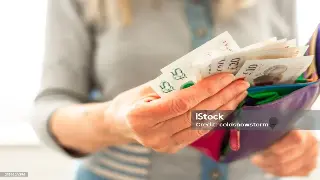 信用崩盘倒计时？别慌！东莞打工人信用自救指南，告别“社死”！ poster